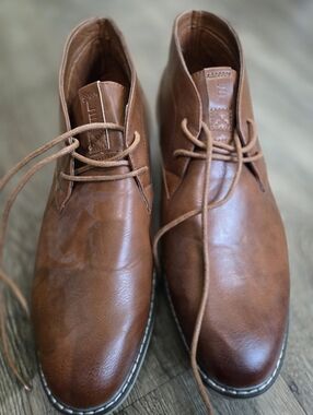London Fog Men's Tan Brown Leather Chukka Boots